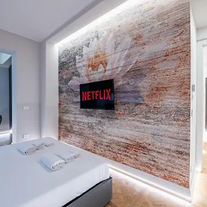 https://apt-beccaria-luxury.it-tuscanyhotel.com